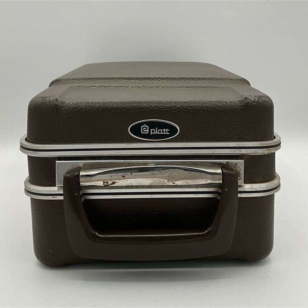 Platt Travel Bar Case Set includes key and most accessories - Picture 10 of 11